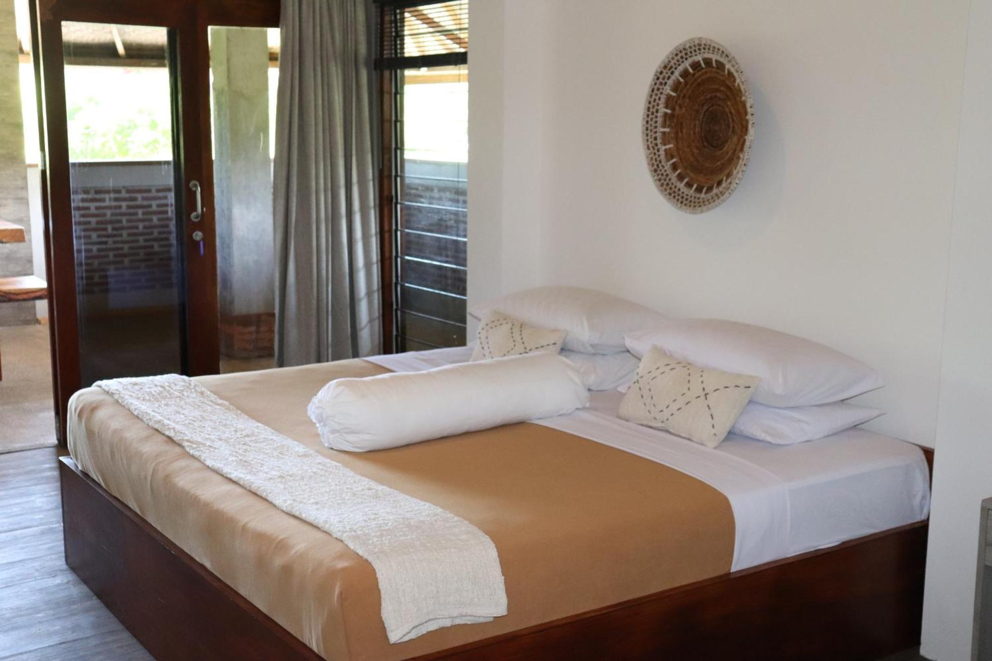 Baha Baha Villas West Sumbawa Yoyos - Free Yoga Class, Gym Daily Included For Guest - Fast Wifi Starlink Sekongkang Exterior photo